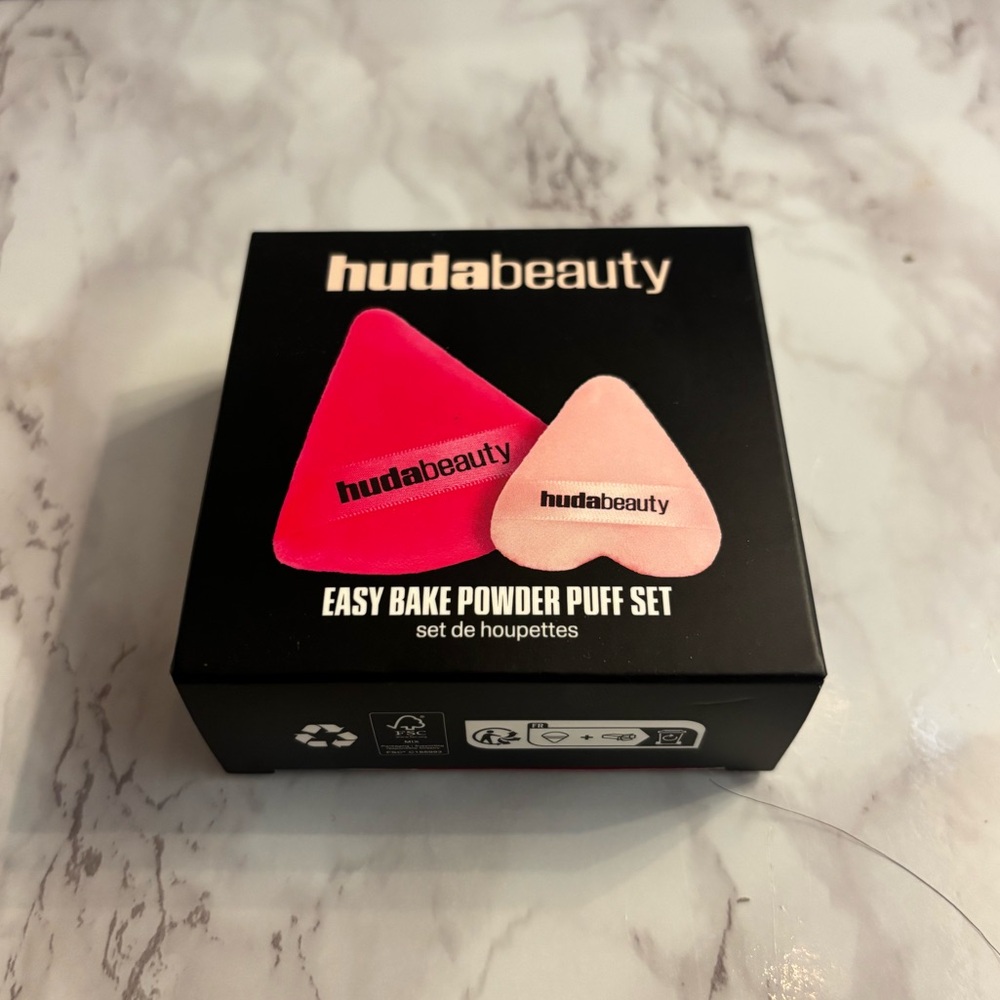 HUDA BEAUTY Easy Bake Powder Puff Set - Bold Pink and Soft Pink